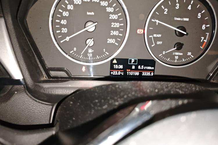 Used BMW X1 2016 sDrive18Li Fashion Model Odometer Close Up