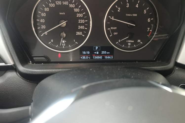 Used BMW X1 2016 sDrive18Li Fashion Model Odometer Close Up
