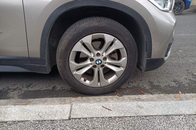 Used BMW X1 2016 sDrive18Li Premium Edition Right Front Wheel Hub