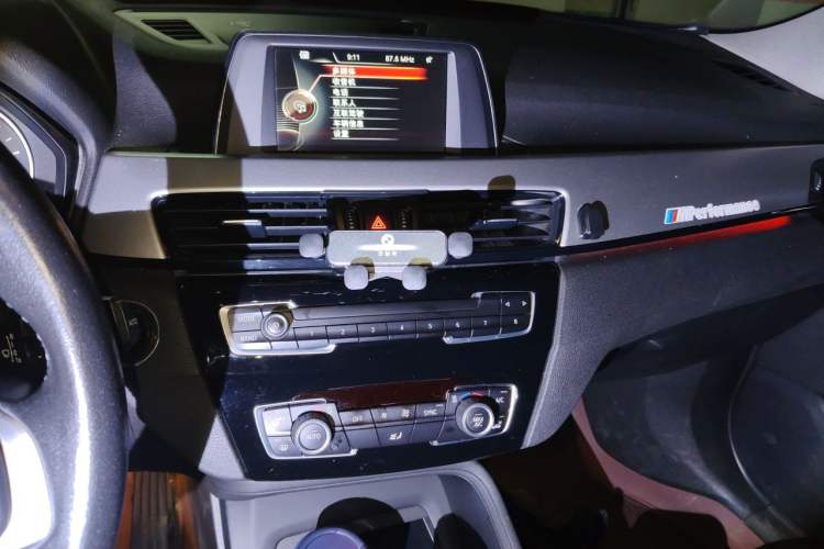 Used BMW X1 2016 sDrive18Li Fashion Model Audio And AC Panel