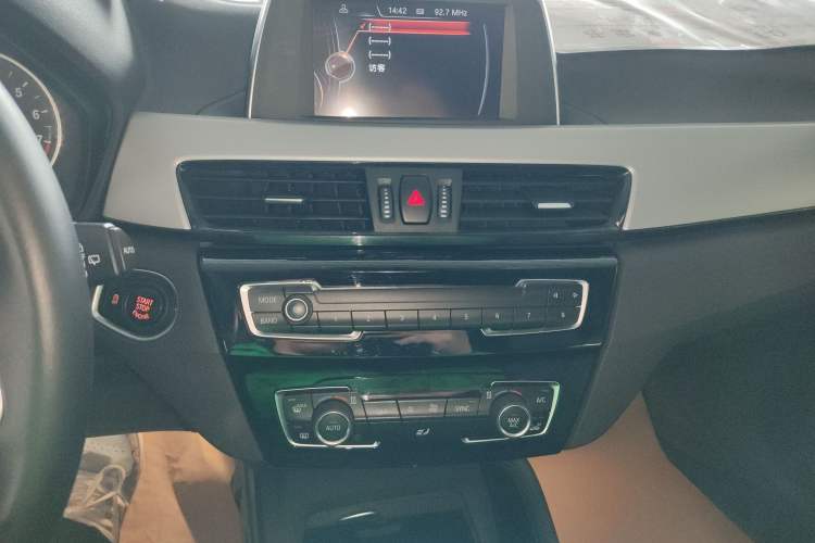 Used BMW X1 2016 sDrive18Li Fashion Model Audio And AC Panel