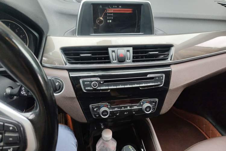 Used BMW X1 2016 sDrive18Li Luxury Model Audio And AC Panel