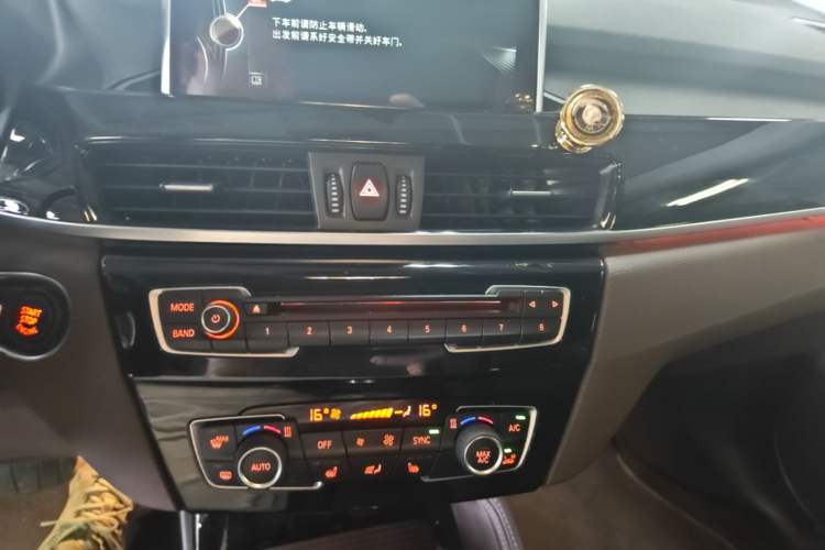 Used BMW X1 2016 xDrive20Li Luxury Model Audio And AC Panel