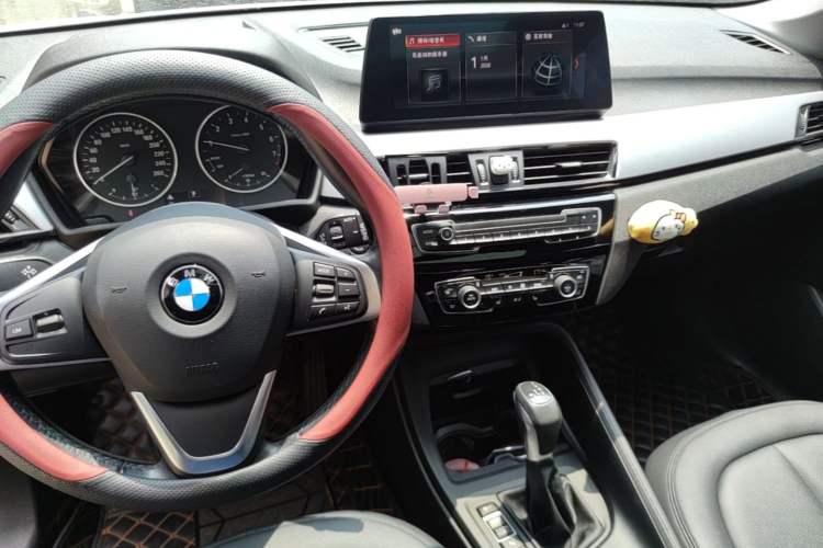 Used BMW X1 2016 sDrive18Li Premium Edition Audio And AC Panel