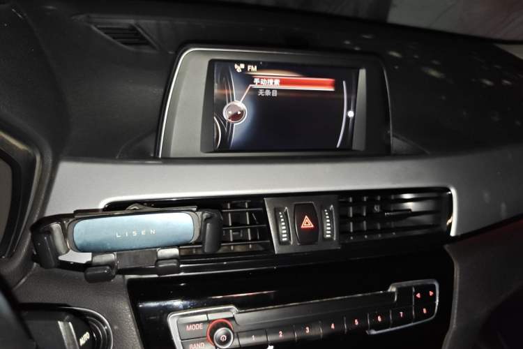 Used BMW X1 2016 sDrive18Li Premium Edition Audio And AC Panel