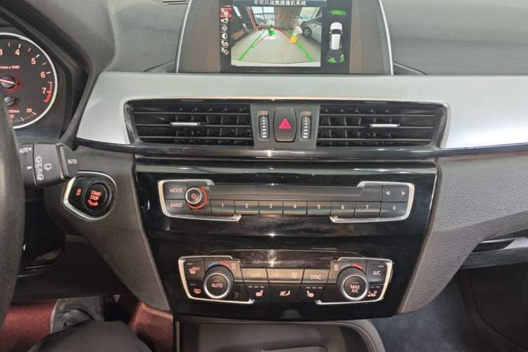 Used BMW X1 2016 sDrive18Li Premium Edition Audio And AC Panel
