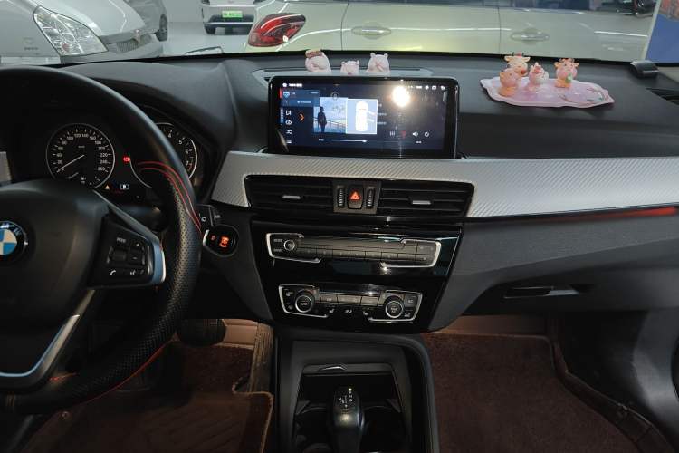Used BMW X1 2016 sDrive18Li Premium Edition Audio And AC Panel