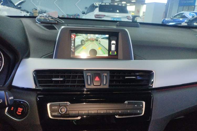 Used BMW X1 2016 sDrive18Li Premium Edition Audio And AC Panel