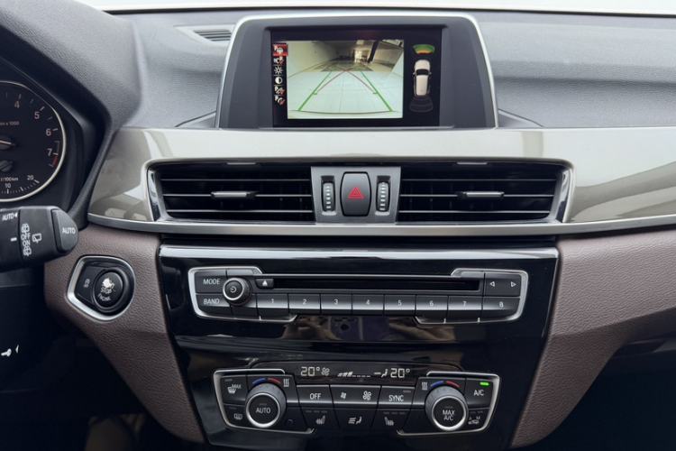Used BMW X1 2016 sDrive20Li Luxury Model Audio And AC Panel