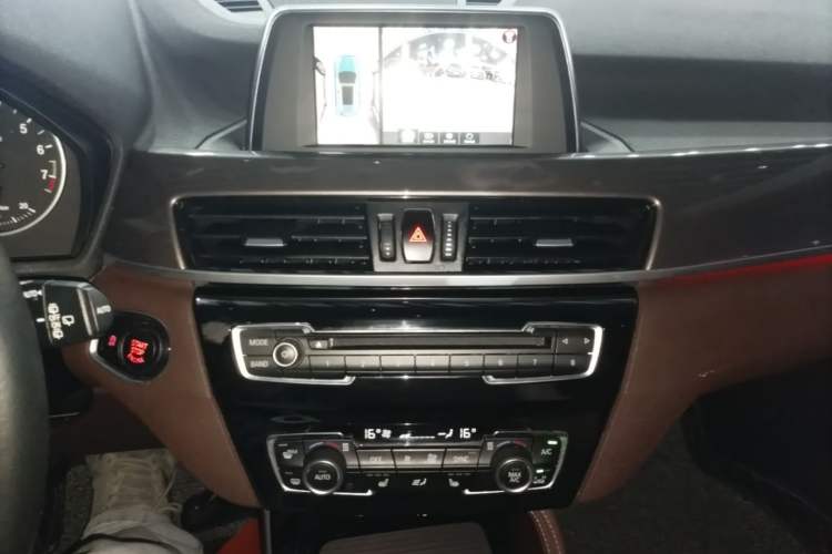 Used BMW X1 2016 sDrive20Li Luxury Model Audio And AC Panel