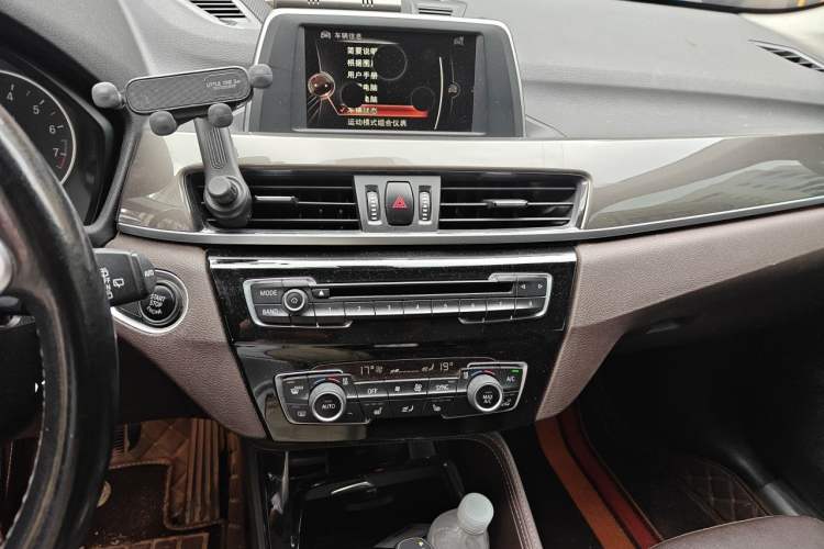 Used BMW X1 2016 sDrive18Li Luxury Model Audio And AC Panel