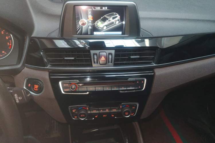 Used BMW X1 2016 sDrive20Li Luxury Model Audio And AC Panel