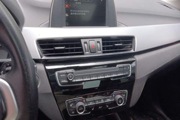 Used BMW X1 2016 sDrive18Li Premium Edition Audio And AC Panel