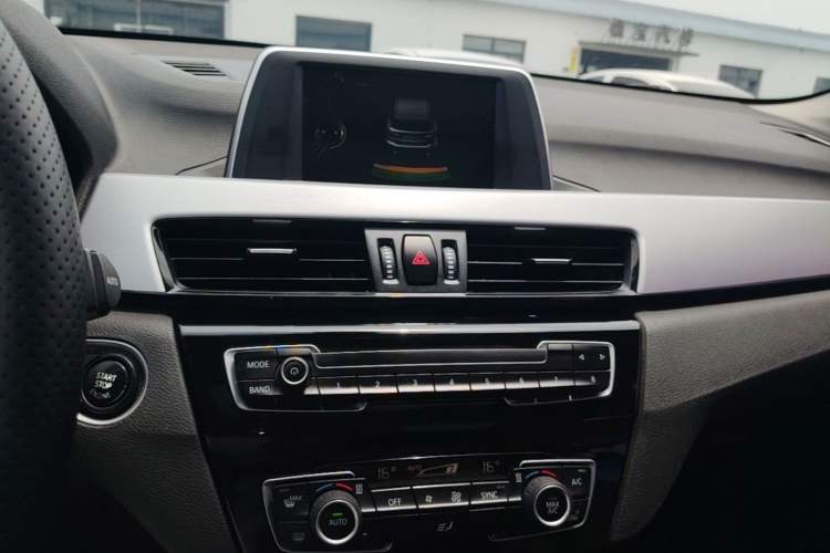 Used BMW X1 2016 sDrive18Li Fashion Model Audio And AC Panel
