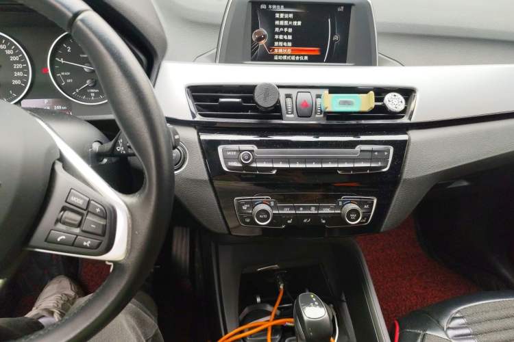 Used BMW X1 2016 sDrive18Li Premium Edition Audio And AC Panel