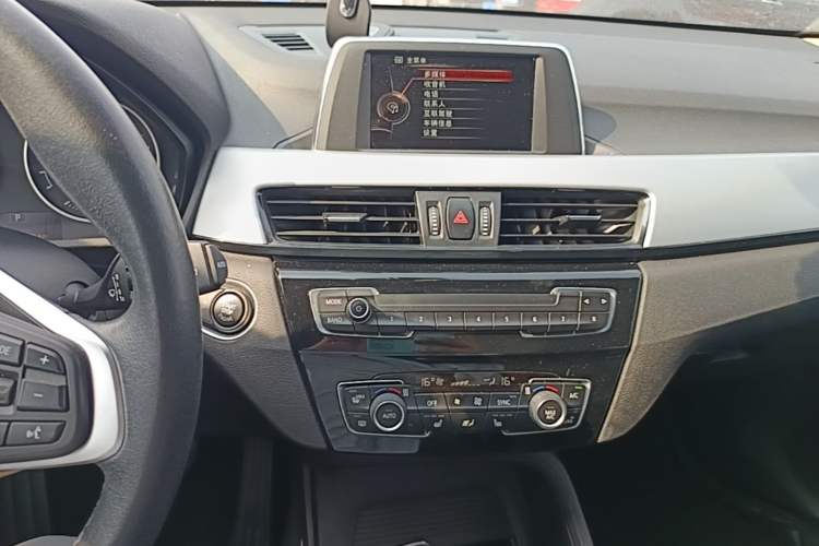 Used BMW X1 2016 sDrive18Li Premium Edition Audio And AC Panel