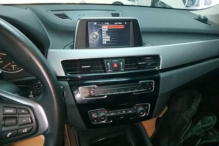 Used BMW X1 2016 sDrive18Li Fashion Model Audio And AC Panel