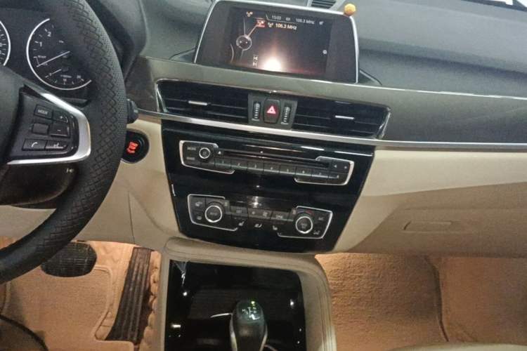Used BMW X1 2016 sDrive18Li Luxury Model Audio And AC Panel