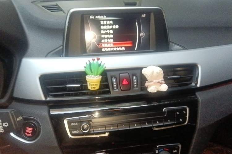 Used BMW X1 2016 sDrive18Li Premium Edition Audio And AC Panel