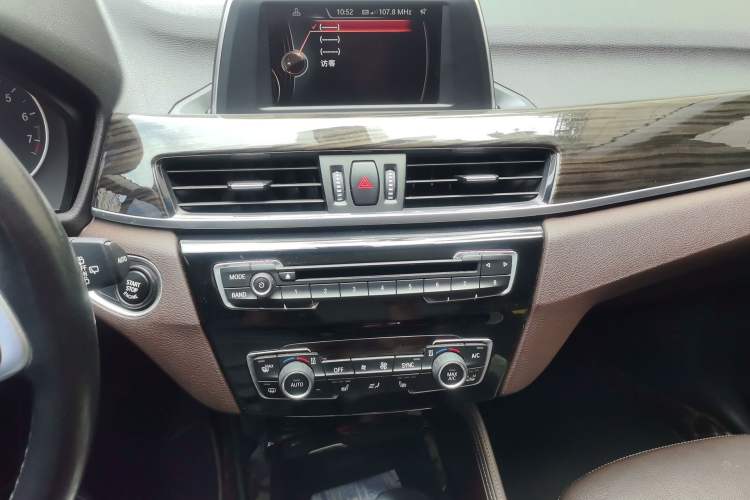 Used BMW X1 2016 sDrive18Li Luxury Model Audio And AC Panel