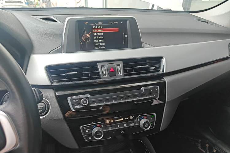 Used BMW X1 2016 sDrive18Li Fashion Model Audio And AC Panel