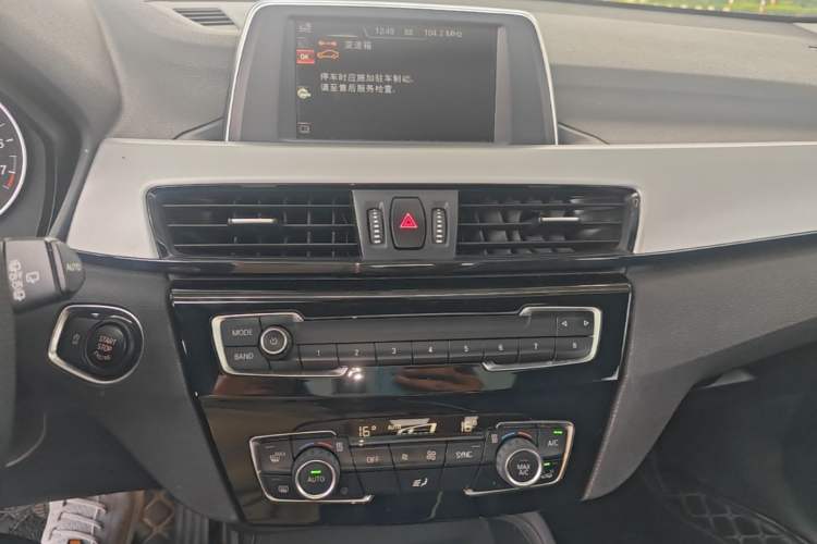 Used BMW X1 2016 sDrive18Li Fashion Model Audio And AC Panel