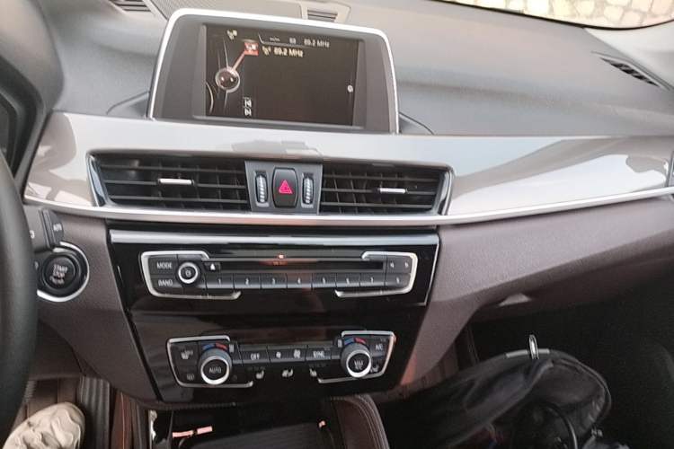 Used BMW X1 2016 sDrive20Li Luxury Model Audio And AC Panel