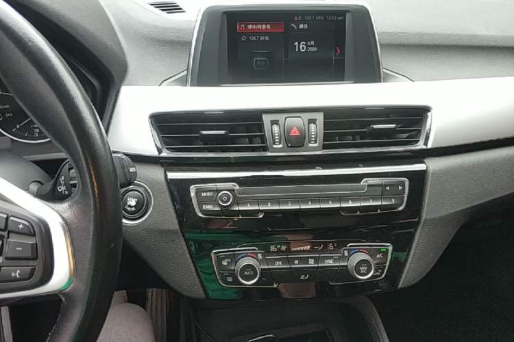 Used BMW X1 2016 sDrive18Li Fashion Model Audio And AC Panel