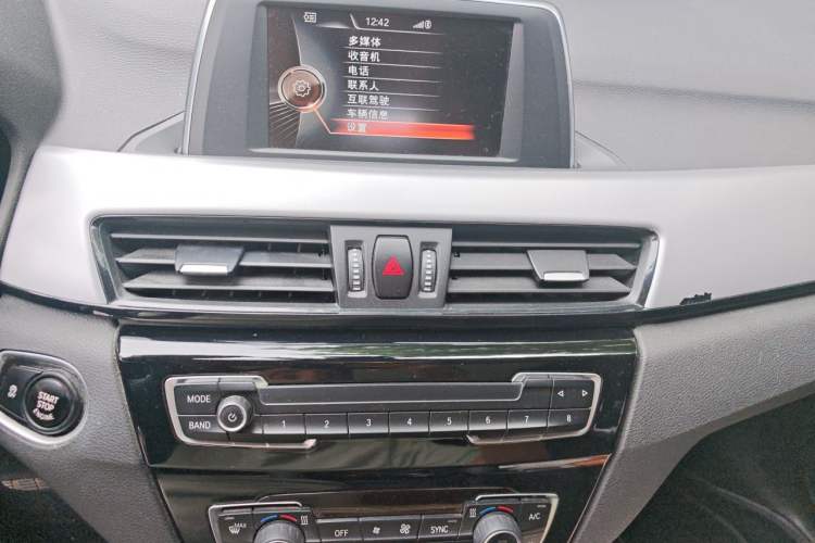 Used BMW X1 2016 sDrive18Li Premium Edition Audio And AC Panel