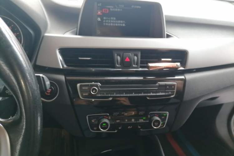 Used BMW X1 2016 sDrive18Li Premium Edition Audio And AC Panel