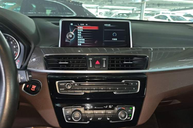 Used BMW X1 2016 xDrive20Li Luxury Model Audio And AC Panel