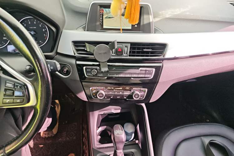 Used BMW X1 2016 sDrive18Li Premium Edition Audio And AC Panel