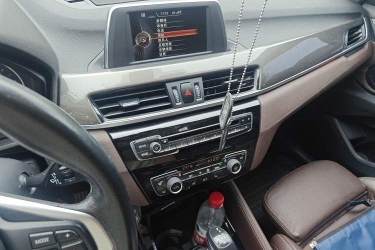 Used BMW X1 2016 sDrive20Li Luxury Model Audio And AC Panel