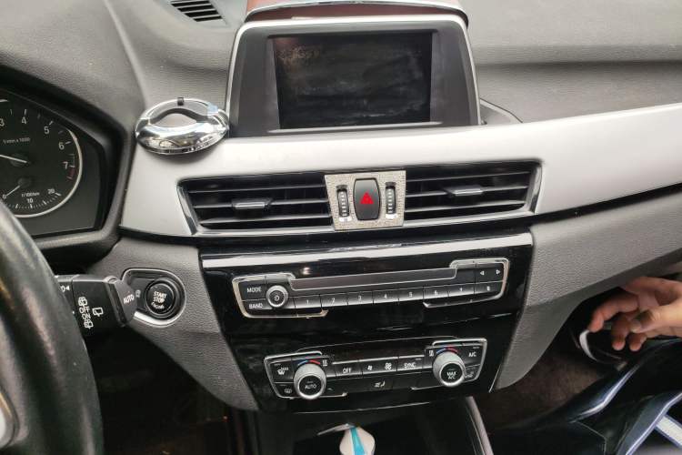 Used BMW X1 2016 sDrive18Li Fashion Model Audio And AC Panel