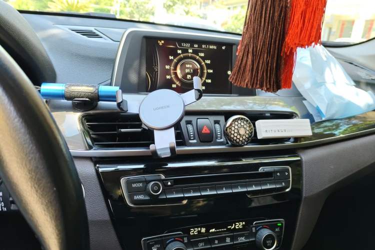 Used BMW X1 2016 sDrive18Li Luxury Model Audio And AC Panel