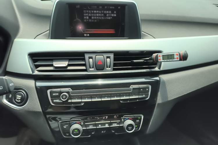 Used BMW X1 2016 sDrive18Li Premium Edition Audio And AC Panel