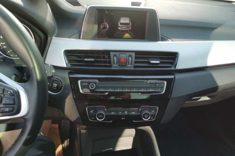 Used BMW X1 2016 sDrive18Li Fashion Model Audio And AC Panel