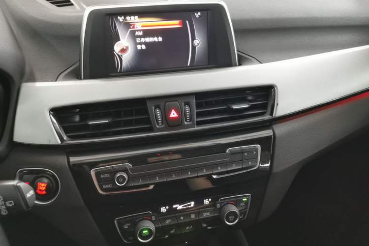 Used BMW X1 2016 sDrive18Li Premium Edition Audio And AC Panel