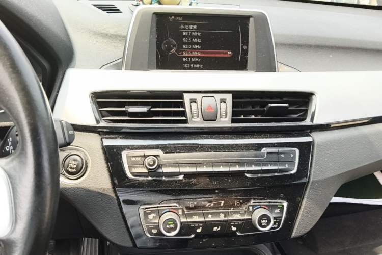 Used BMW X1 2016 sDrive18Li Premium Edition Audio And AC Panel