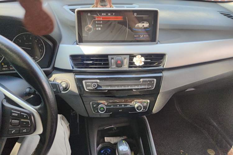 Used BMW X1 2016 sDrive18Li Fashion Model Audio And AC Panel