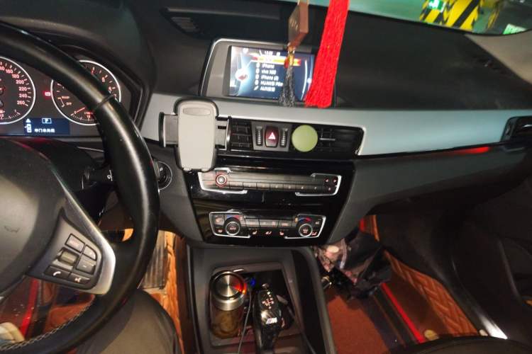Used BMW X1 2016 sDrive18Li Premium Edition Audio And AC Panel