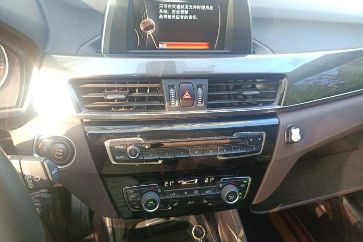 Used BMW X1 2016 sDrive18Li Luxury Model Audio And AC Panel