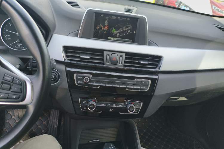 Used BMW X1 2016 sDrive18Li Fashion Model Audio And AC Panel