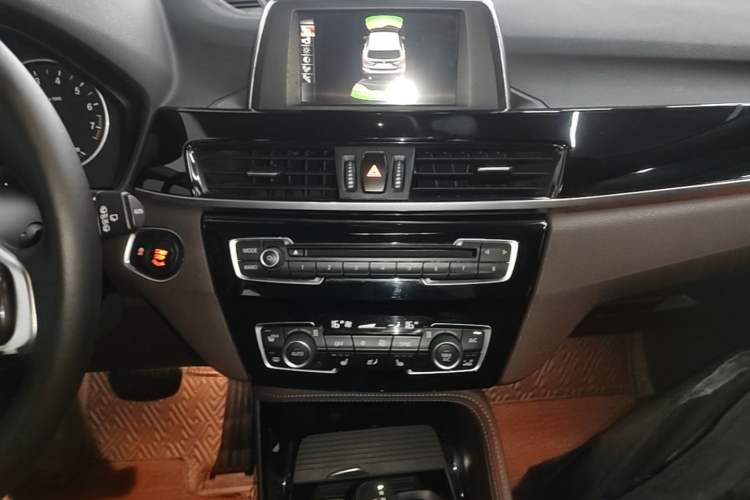 Used BMW X1 2016 sDrive20Li Luxury Model Audio And AC Panel