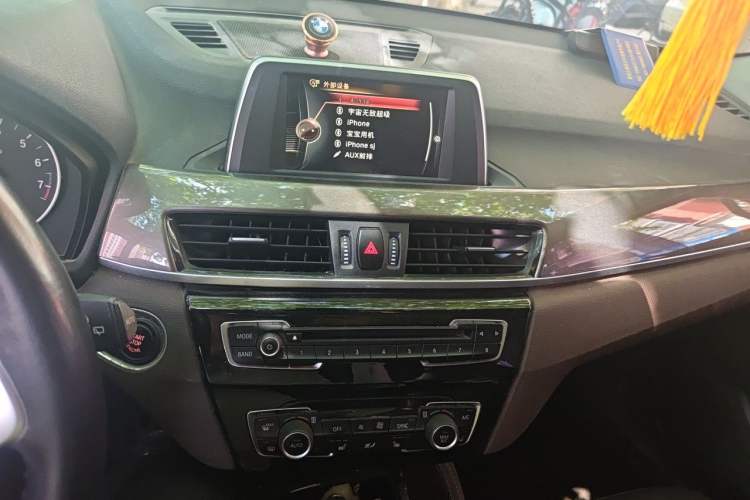 Used BMW X1 2016 sDrive18Li Luxury Model Audio And AC Panel