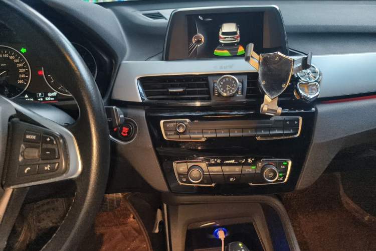 Used BMW X1 2016 sDrive18Li Fashion Model Audio And AC Panel