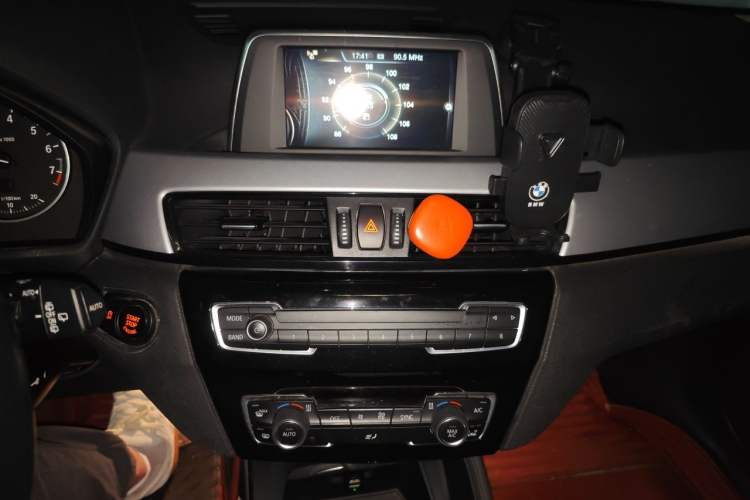 Used BMW X1 2016 sDrive18Li Fashion Model Audio And AC Panel