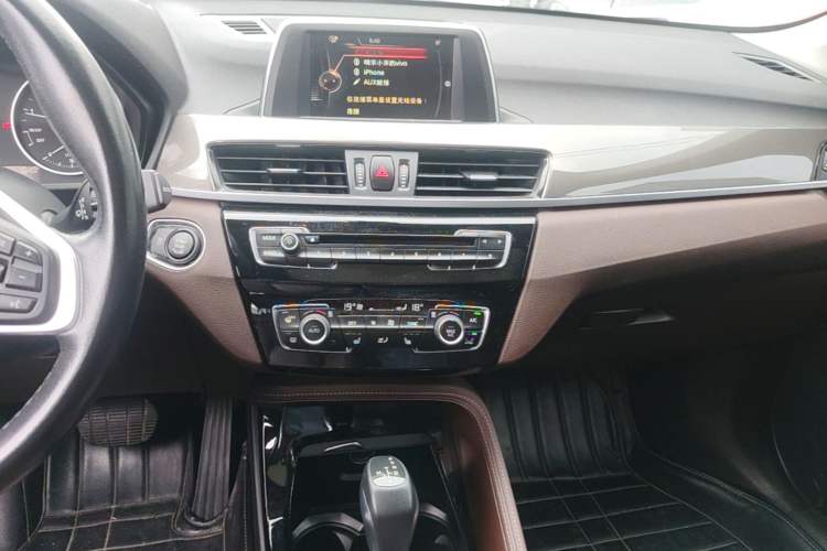 Used BMW X1 2016 sDrive20Li Luxury Model Audio And AC Panel