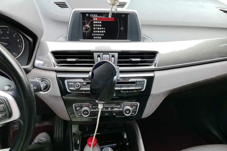Used BMW X1 2016 sDrive18Li Premium Edition Audio And AC Panel