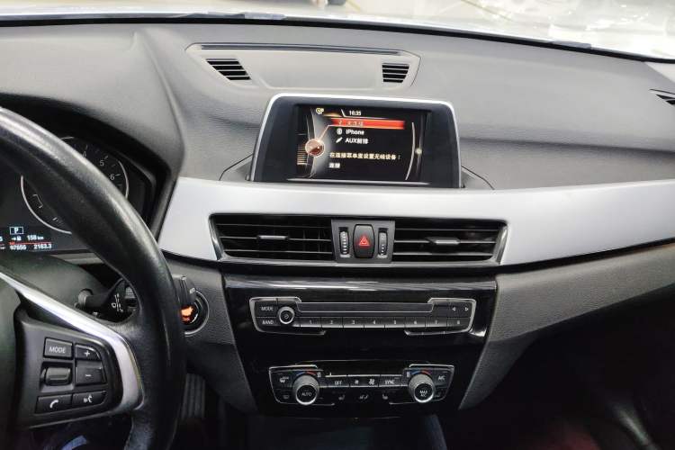 Used BMW X1 2016 sDrive18Li Premium Edition Audio And AC Panel